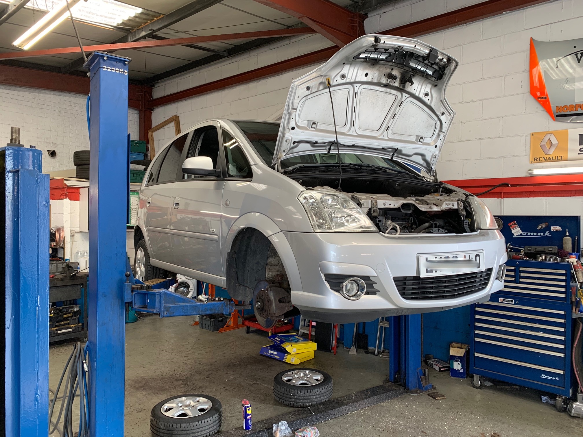 Vauxhall Meriva rotten subframe. – Aarons Autos